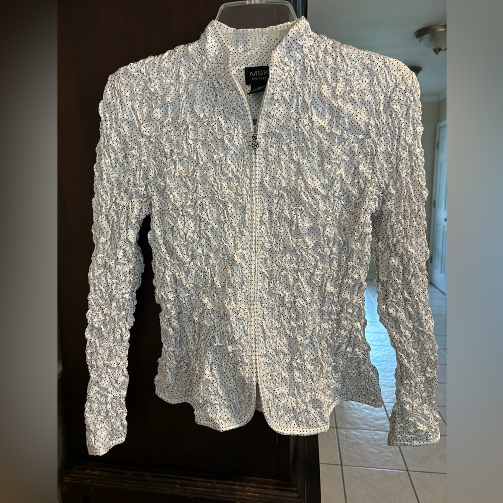 MSK Petite Evening White/ Black dots Sequined scrunched Satin Long sleeve. PM